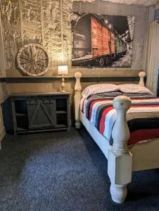 Cozy Barn with Pool Access & Near Lake Conroe - Honea