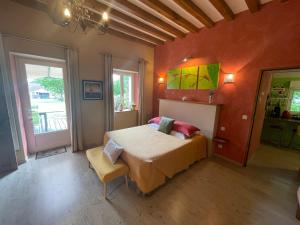 B&B / Chambres d'hotes B&B le bourg d'Aunou, petit dejeuner compris : photos des chambres