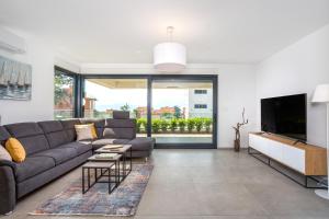 Villa LARUS with private pool