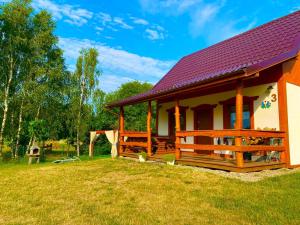 Domek z księżycowego drewna - prywatna balia z jakuzzi na terenie domku na życzenie