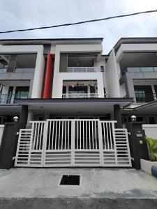 Malacca City Centre 7BR Private House for 16 Pax