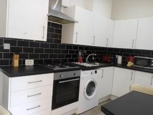 Double-bed (H2) close to Burnley city centre