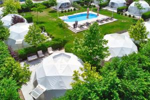 Seagloo Glamping - Adults Only