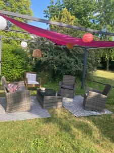 Villas Gite familial avec spa privatif & piscine chauffee : photos des chambres