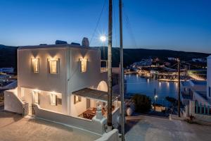 Loutra Kythnos Suites