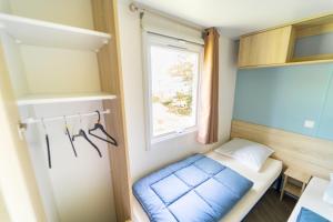 Campings Mobil-home 6/8 personnes - Camping Siblu **** Domaine de Dugny : photos des chambres