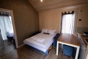 Kwiatkowo - całoroczny kompleks z baliami i letnią plażą