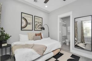 Mohr Haus - Walk to NRG Stadium - Medical Center - Sleeps 8