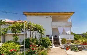 Apartments with a parking space Kampor, Rab - 16865 - Palit