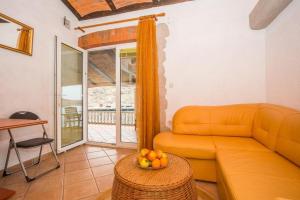 Apartments by the sea Lukovo Sugarje, Karlobag - 21469