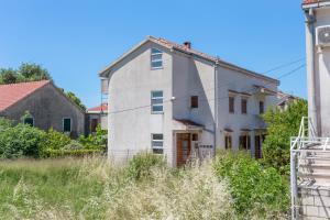 Apartments with a parking space Kastel Stari, Kastela - 20999