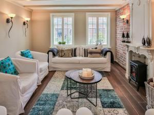 Cottage by Wadden Sea with Scenic Views