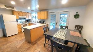 Pikes Place - Tucson Business Rental