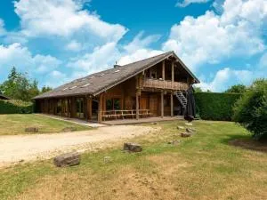 Spacious chalet surrounded by nature in Durbuy - Vesin