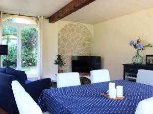 Maisons de vacances Tasteful holiday home in Callian with private pool : photos des chambres