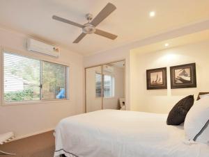 Sunshine Beach Retreat, Pool, Backyard