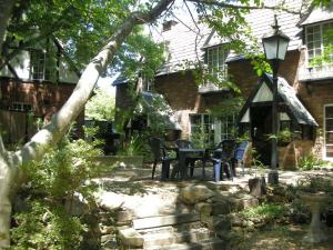Merrimeet Cottages