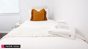 Marlin Waters Unit 1 walk to beach and river Bermagui Linen Provided