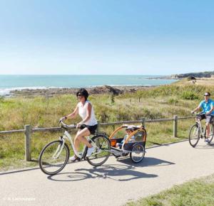 Nice 90m near the surf beach of Bud