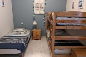 Nice 90m near the surf beach of Bud