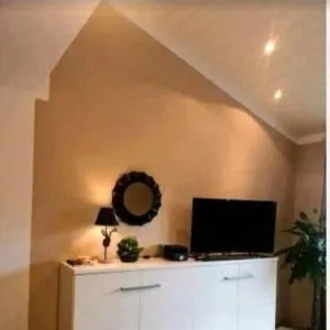 Wuppertal-Ronsdorf 1-3 Betten Personen Wohnung Ferienwohnungen Appartement Monteurwohnung bei Merih - Blume