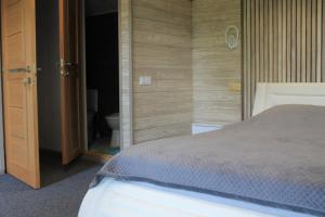 На березі річки