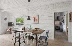 Stunning Home In Ålbæk With Kitchen