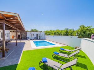 Cubos Villa Marifran