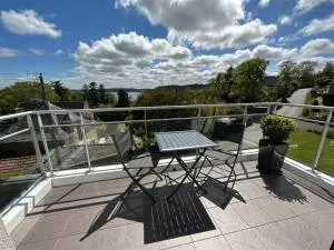 Appartement de charme exposé sud avec vue mer - Locquénolé