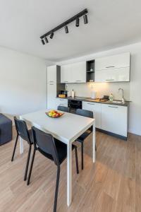 Apartment Fani with free private parking