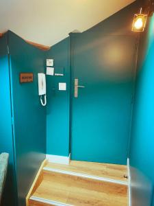 Le Grenier de la Tour dAuvergne CV