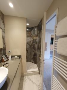 Hôtel The Originals Résidence de Rohan (EX RELAIS DU SILENCE)