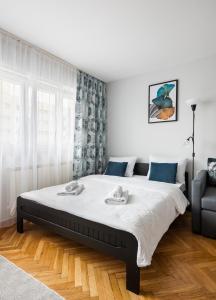 Uniwersytet Medyczny Park Studio by BookingHost