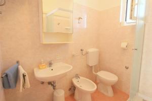 SANDRA A4, 80 m FROM THE BEACH