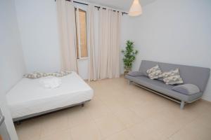 For You Rentals Hermoso apartamento TEMPORAL Plaza Zerolo - Chueca - Madrid DIN131F
