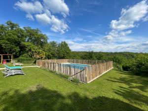 Maisons de vacances Villa piscine 15 Personnes : photos des chambres