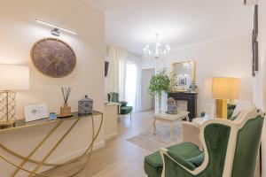 CRYS: Apartments, Holiday, Business, Verde