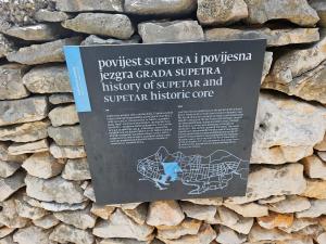 Charming 4* apartment in Supetars old center