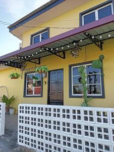 Homestay Kasih Alza -Ada 2 Unit - View Sawah Padi , Private Pool -Prefer Direct Booking-