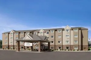 Microtel Inn & Suites by Wyndham St Clairsville - Wheeling - McMechen