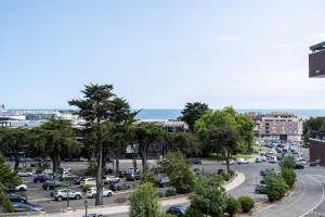 The Estoril Coast Collection Ocean