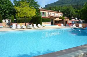 Campings Camping Hotel Les Rives du Loup : photos des chambres