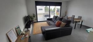 Chalet con piscina, terraza y barbacoa