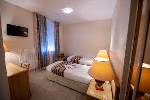 Hotels Logis Hotel Le Continental : photos des chambres