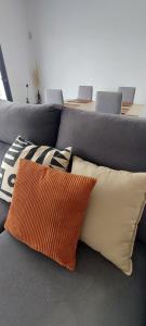 Chalet con piscina, terraza y barbacoa