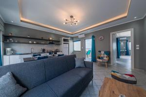 Luxury Sea View Apartment in Kolimvari