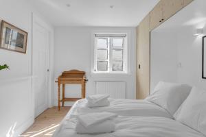 Cozy Downtown Apartment