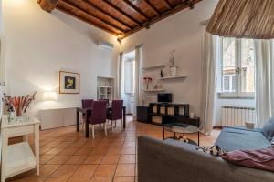GuestHost - Pantheon Charming Apartment
