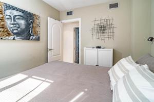 Beach side family apartment with 3 Spacious Bedrooms in San Pedro