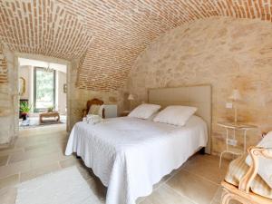 Maisons de vacances Charming cottage in Prayssac with private pool : photos des chambres